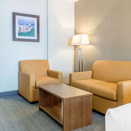 Quality Hotel Dorval Aeroport Екстер'єр фото