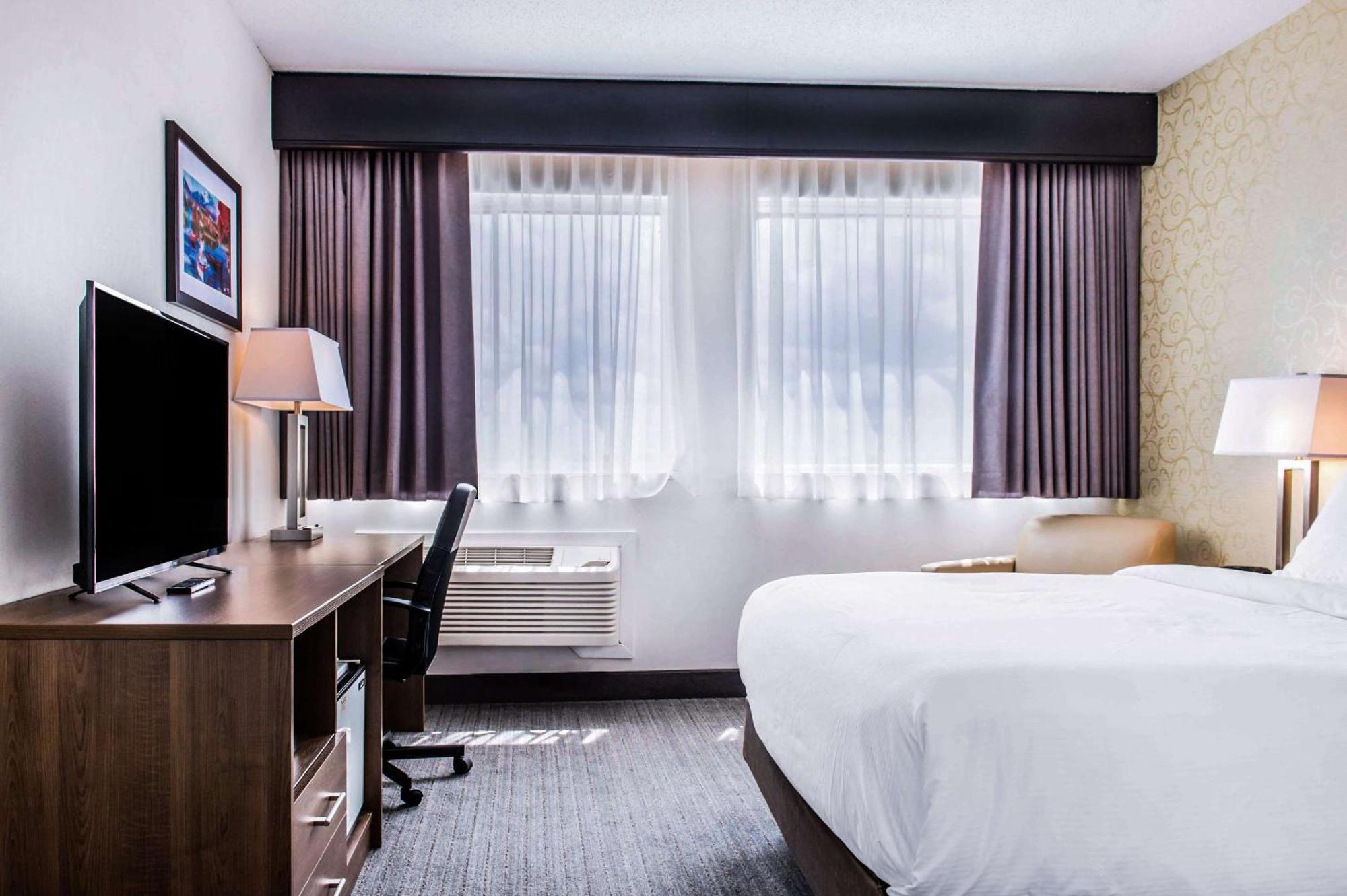 Quality Hotel Dorval Aeroport Екстер'єр фото