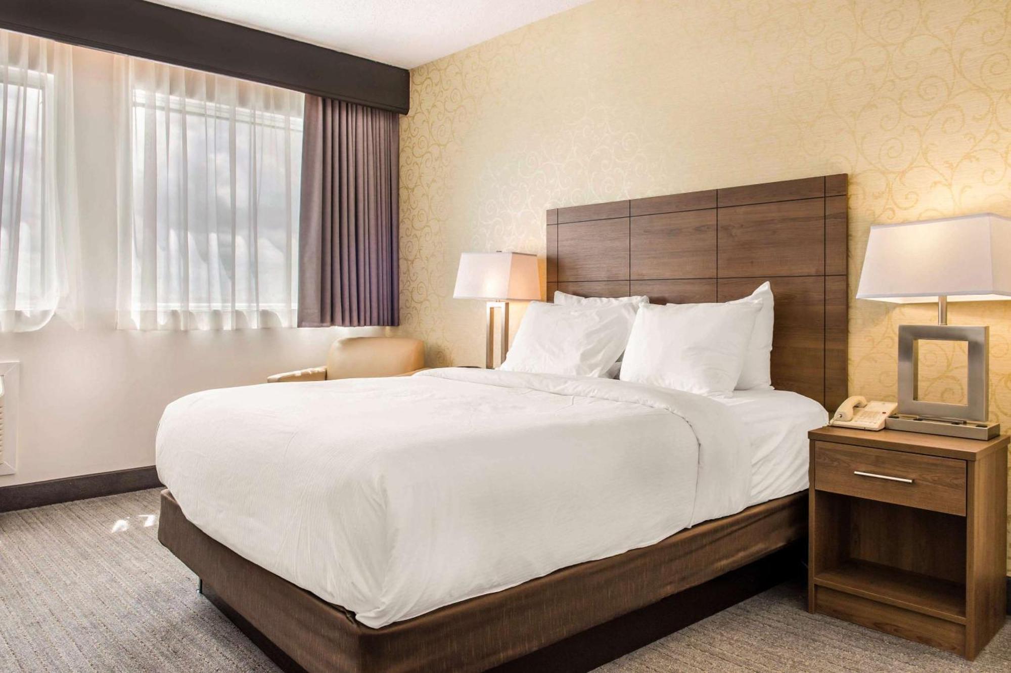 Quality Hotel Dorval Aeroport Екстер'єр фото